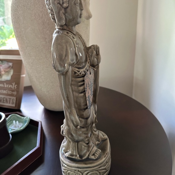 Home decor- sculpture - Picture 7 of 9